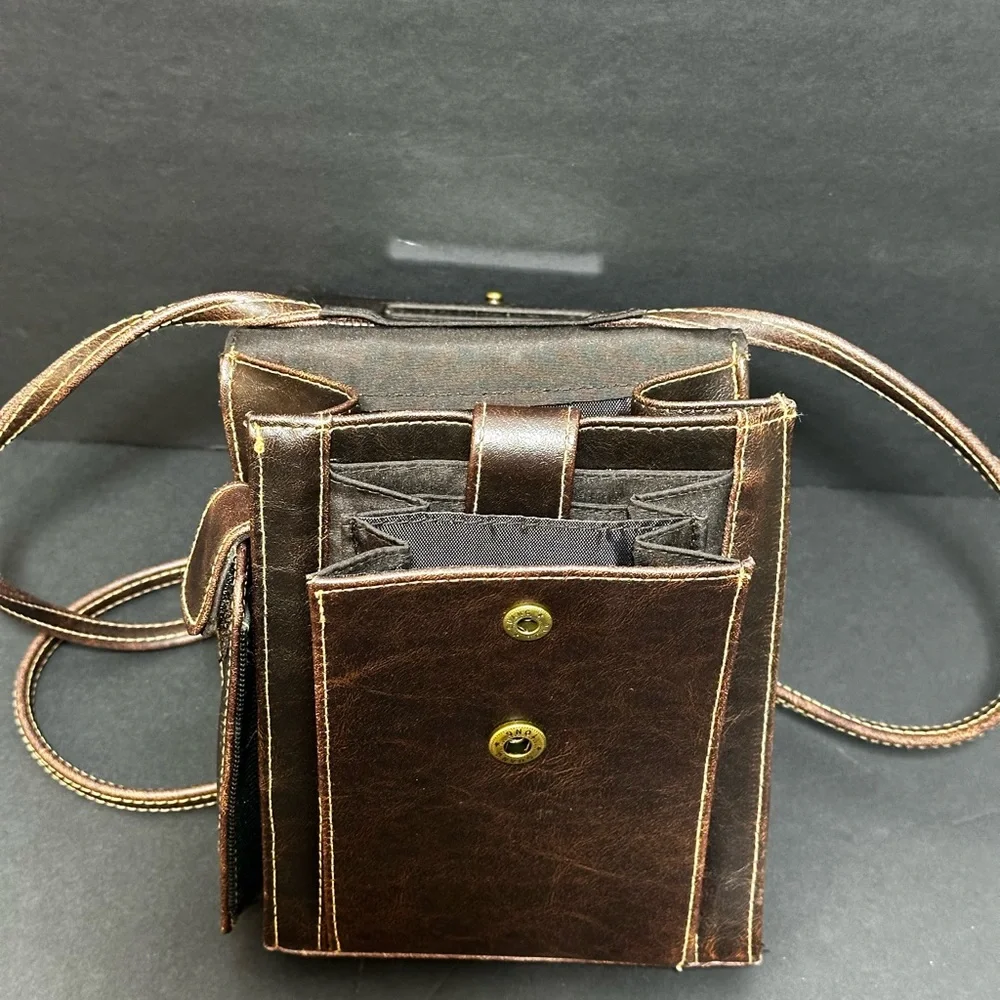 🔥🔥 Vintage-Style Brown Leather Crossbody Bag – Excellent Condition🔥🔥